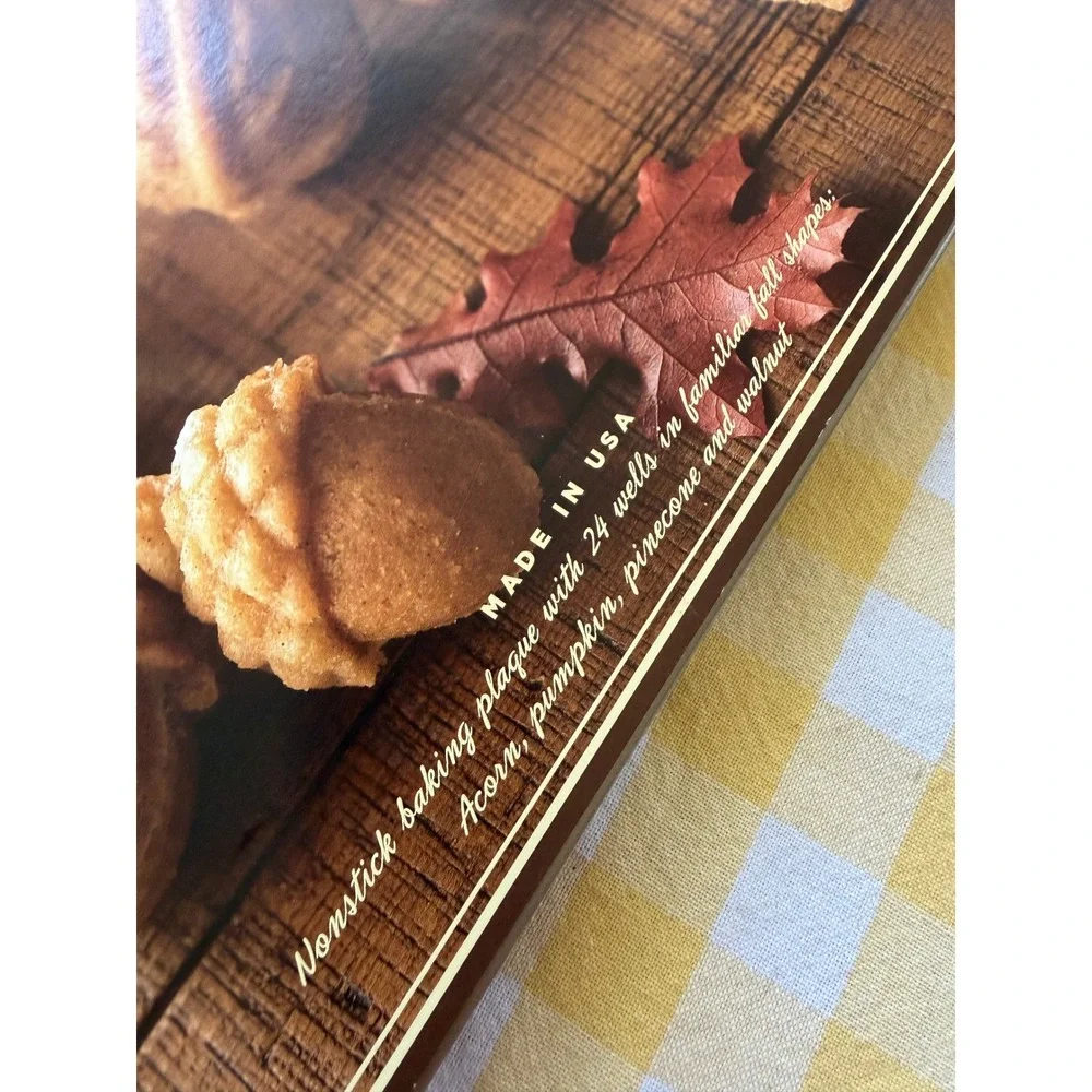 Williams Sonoma Nordic Ware Fall Cakelet Pan Gold 24 Well